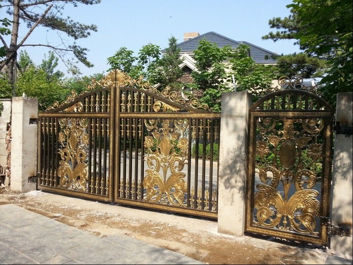 鋁藝大門(mén)